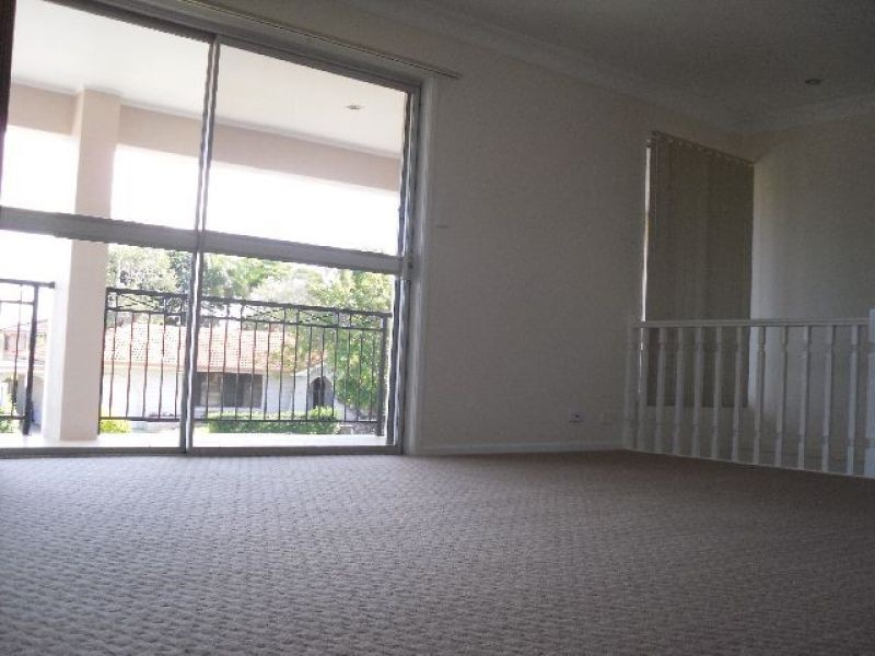 16B Glen Nevis Street, Mansfield QLD 4122