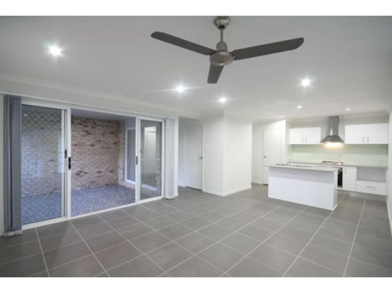 1/15 Wakeham Street, Kallangur QLD 4503