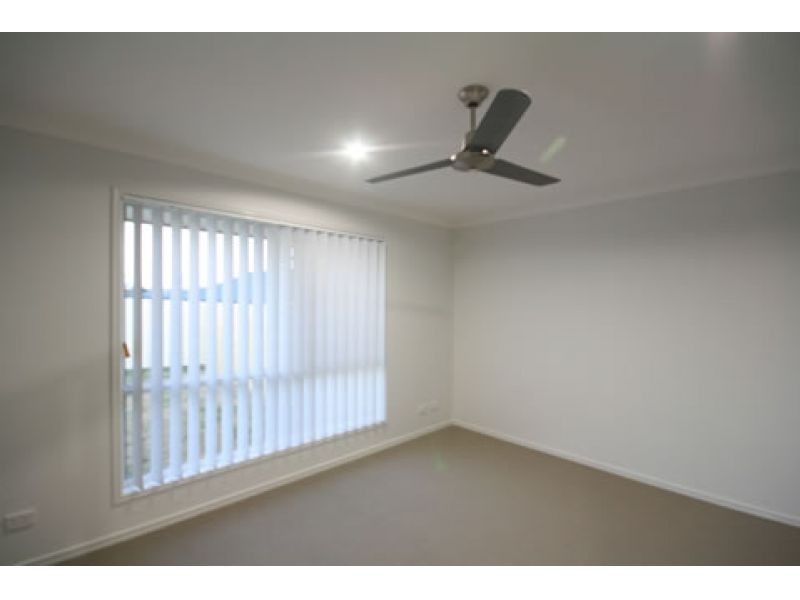 1/15 Wakeham Street, Kallangur QLD 4503