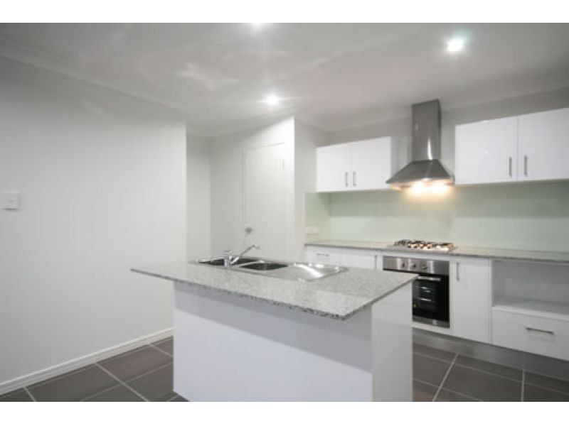 1/15 Wakeham Street, Kallangur QLD 4503