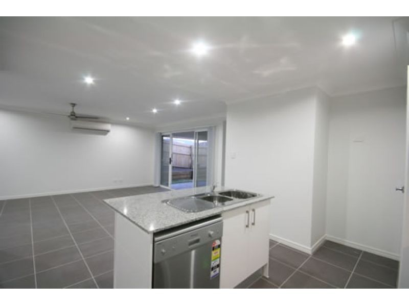 1/15 Wakeham Street, Kallangur QLD 4503