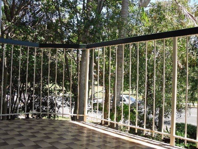 1/131 Riding Road, Hawthorne QLD 4171