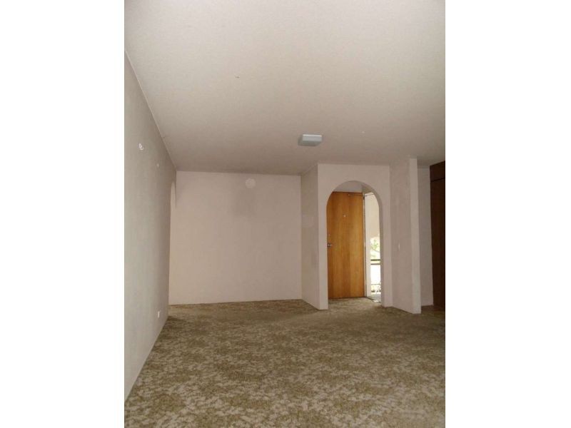 4/1 Waverly Street, Southport QLD 4215