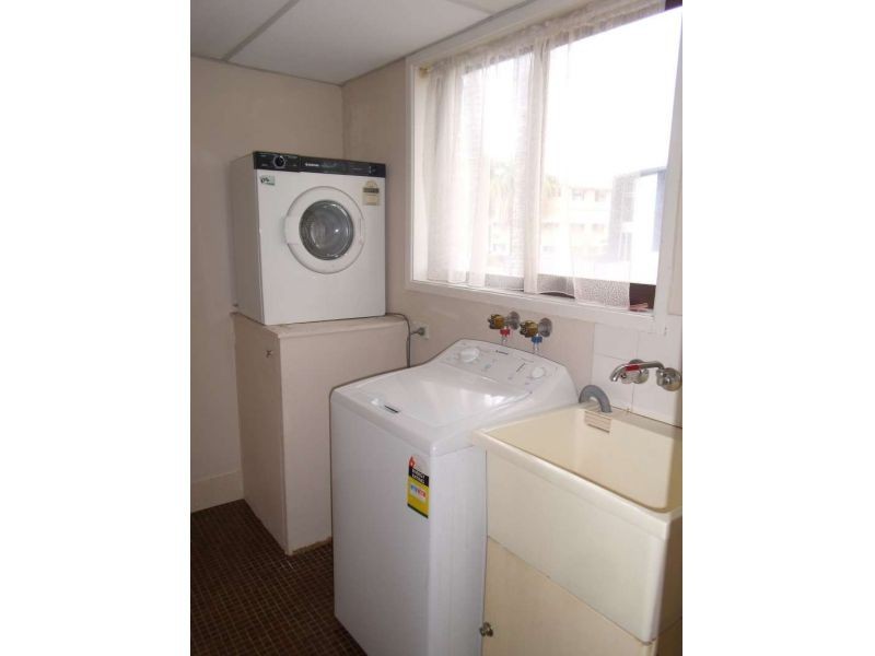 4/1 Waverly Street, Southport QLD 4215