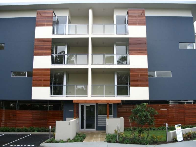 3, 5 Carey Lane, Southport QLD 4215