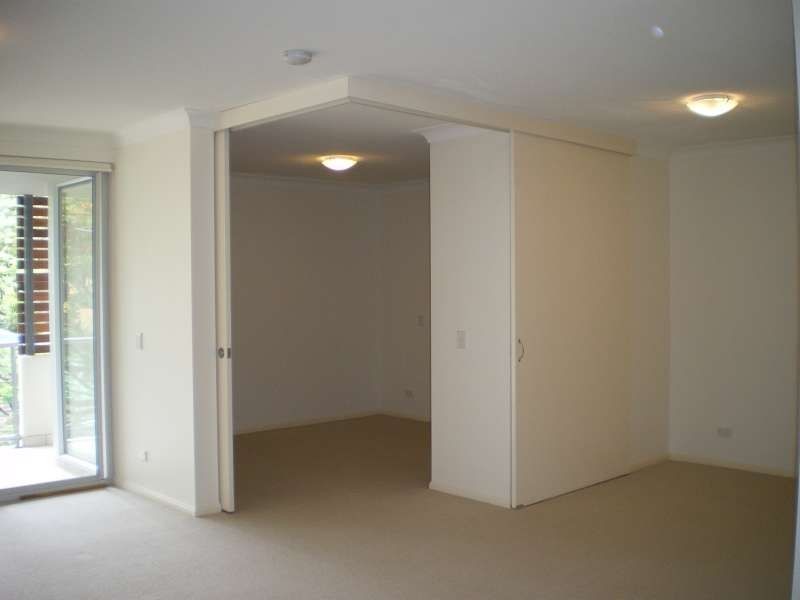 3, 5 Carey Lane, Southport QLD 4215