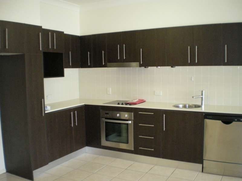 3, 5 Carey Lane, Southport QLD 4215