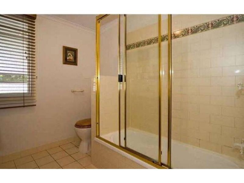 59 Peach Street, Greenslopes QLD 4120