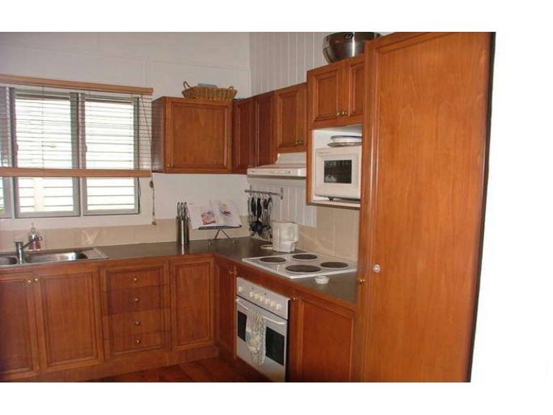 59 Peach Street, Greenslopes QLD 4120