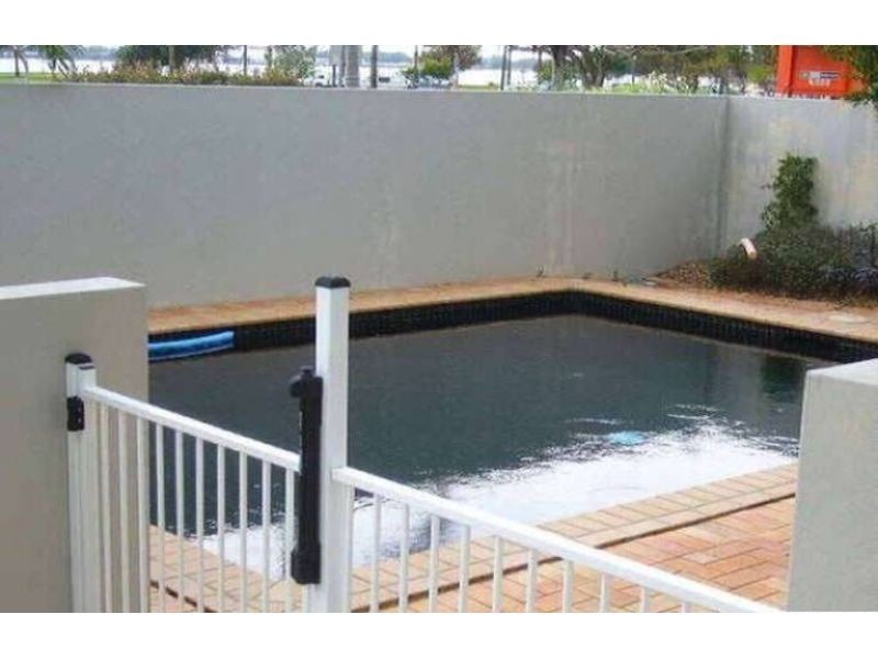 8/130 Marine Parade, Southport QLD 4215