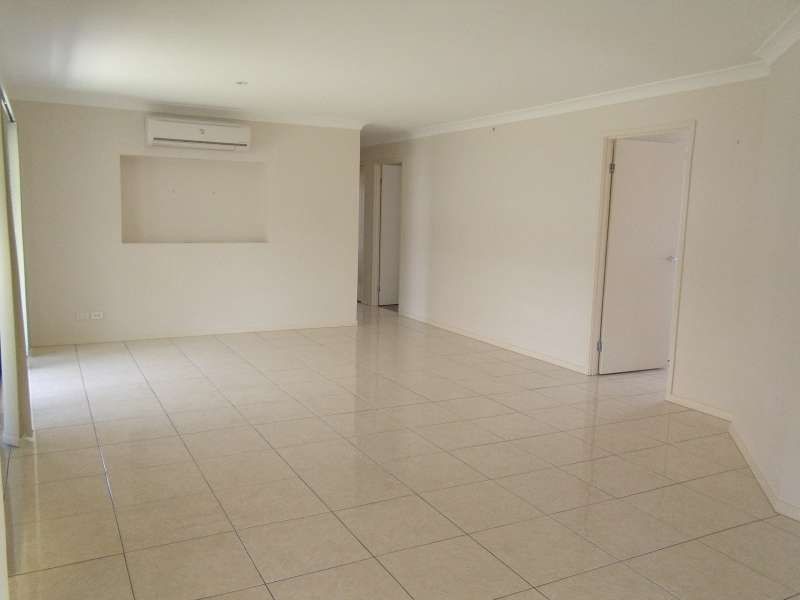 4 Gerard Street, Pacific Pines QLD 4211