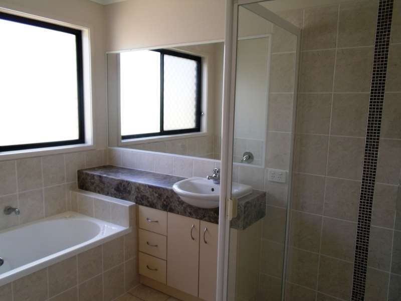 4 Gerard Street, Pacific Pines QLD 4211