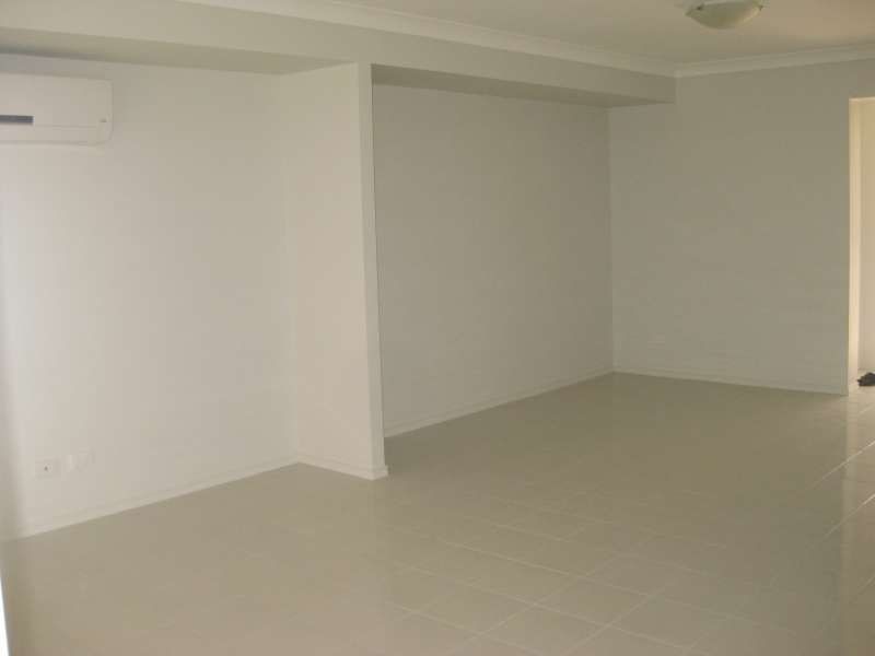 1, 71A Baker Street, Bray Park QLD 4500