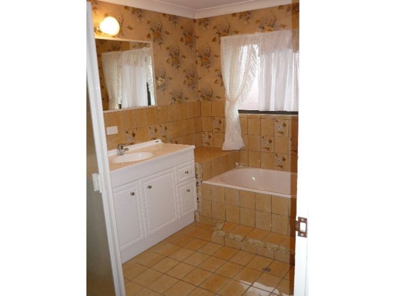 5 Obsidian Street, Camp Hill QLD 4152