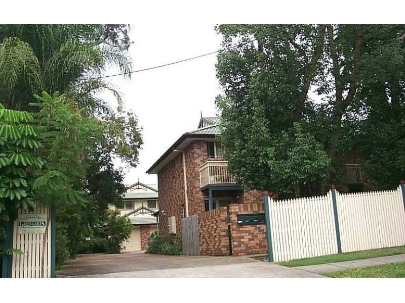 2/50 Pohlman Street, Southport QLD 4215