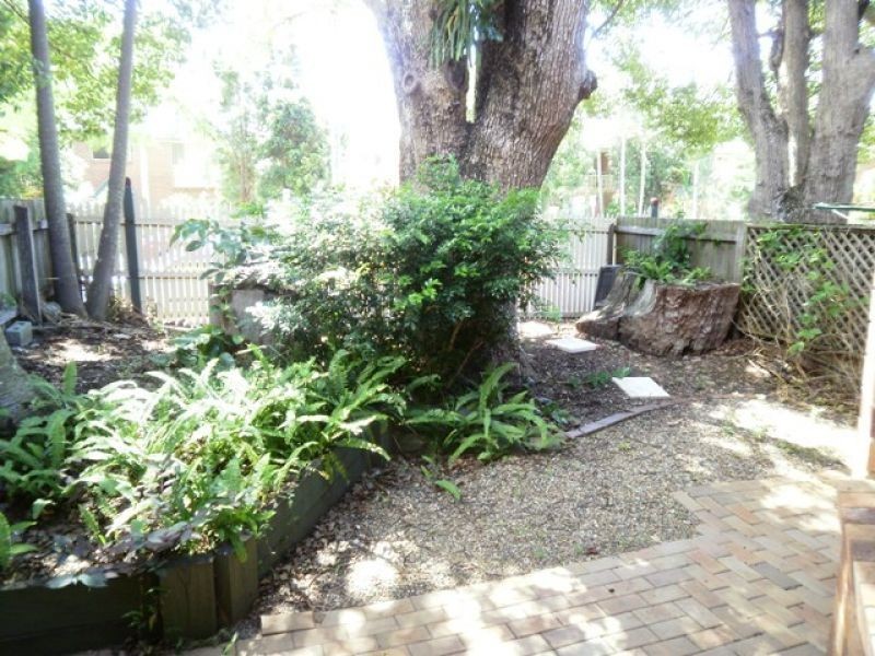 2/50 Pohlman Street, Southport QLD 4215