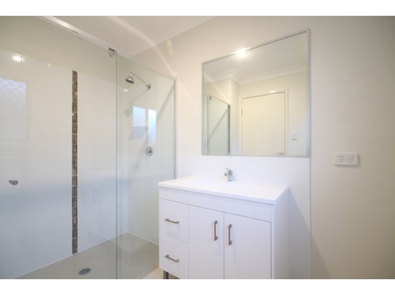1, 5 Eve Court, Kallangur QLD 4503