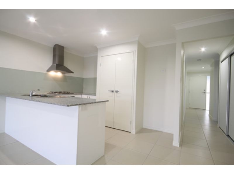 1, 5 Eve Court, Kallangur QLD 4503