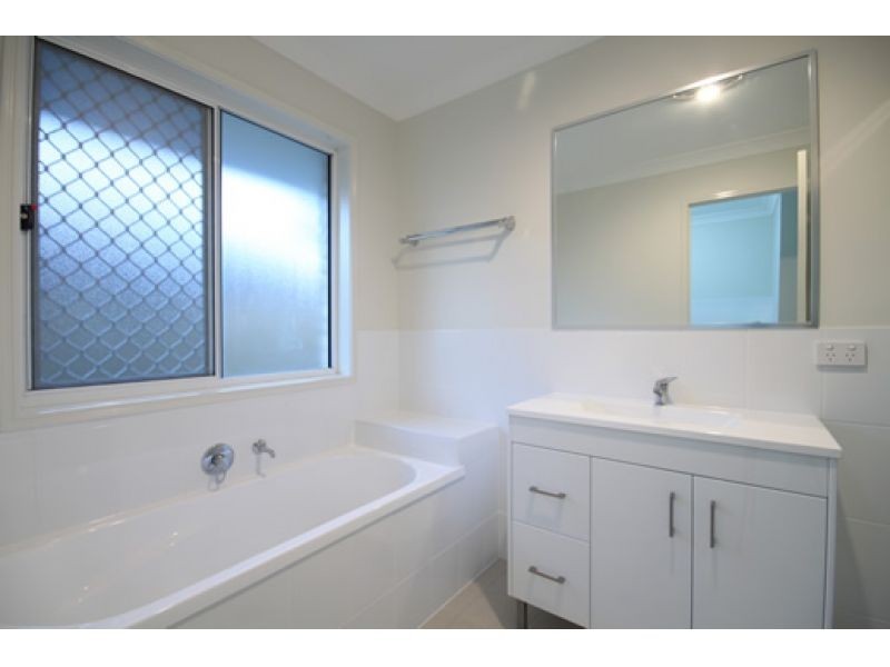 1, 5 Eve Court, Kallangur QLD 4503