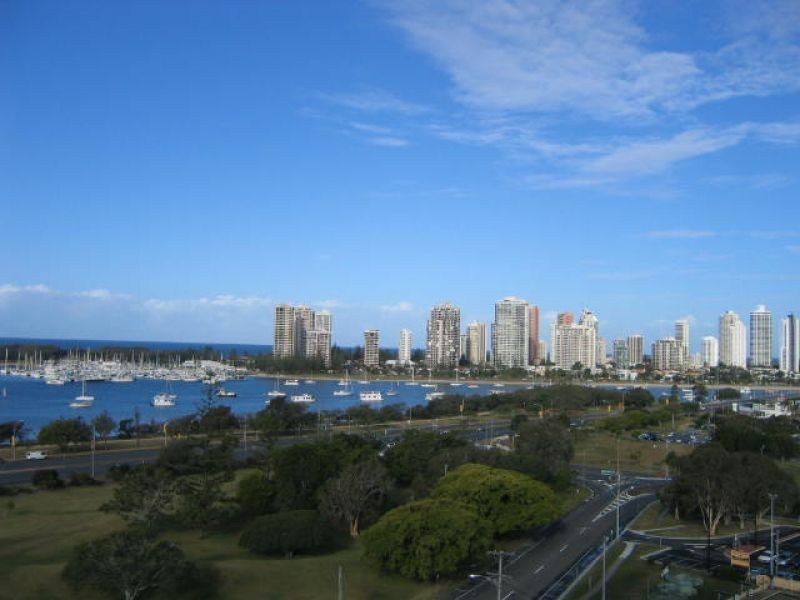 5E Huntington, 10 Marine Parade, Southport QLD 4215