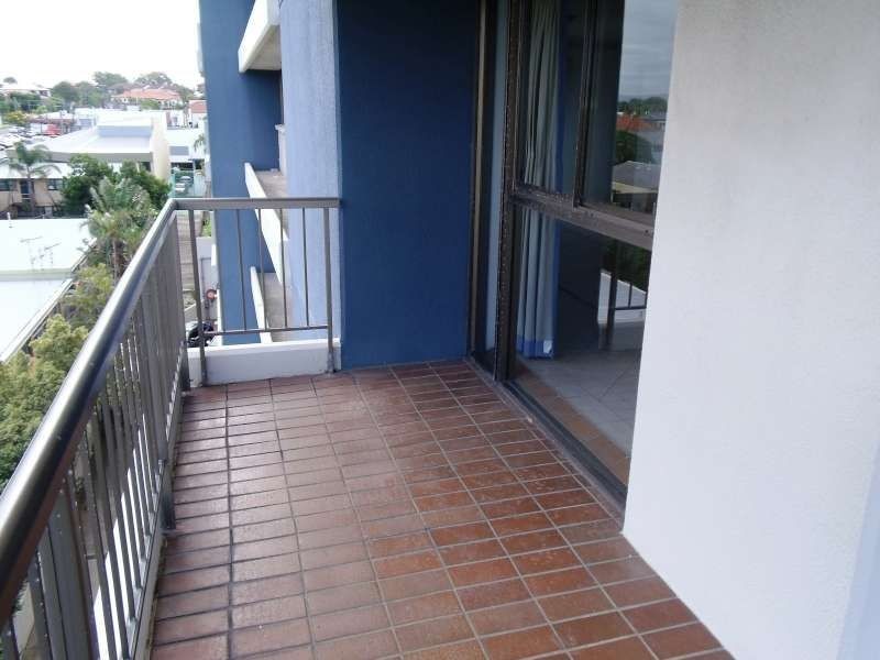 5E Huntington, 10 Marine Parade, Southport QLD 4215