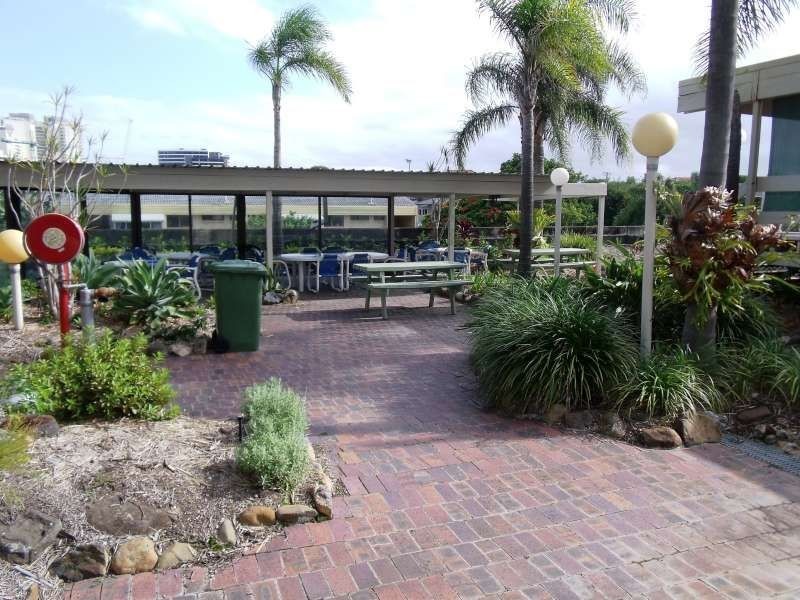 5E Huntington, 10 Marine Parade, Southport QLD 4215