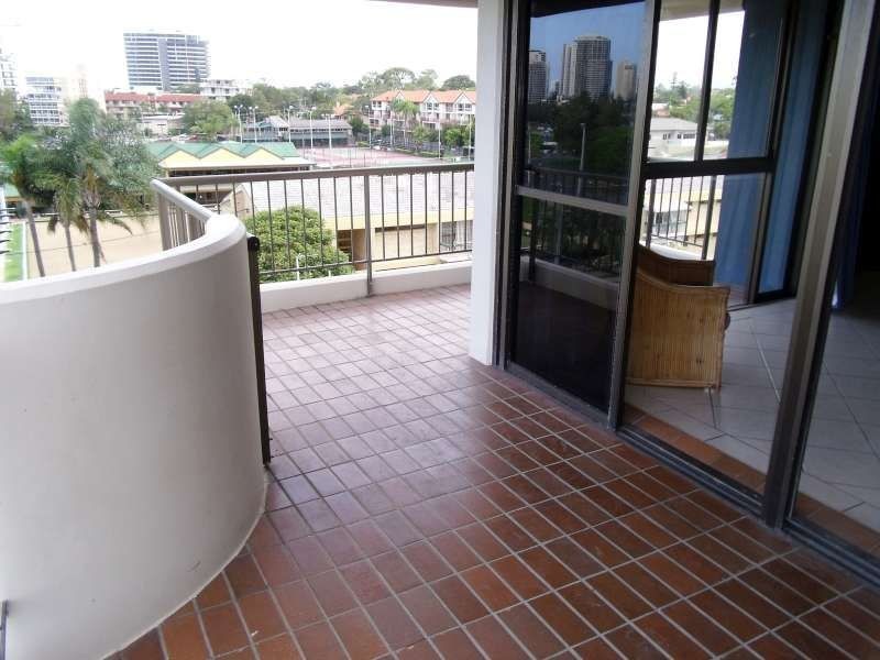 5E Huntington, 10 Marine Parade, Southport QLD 4215