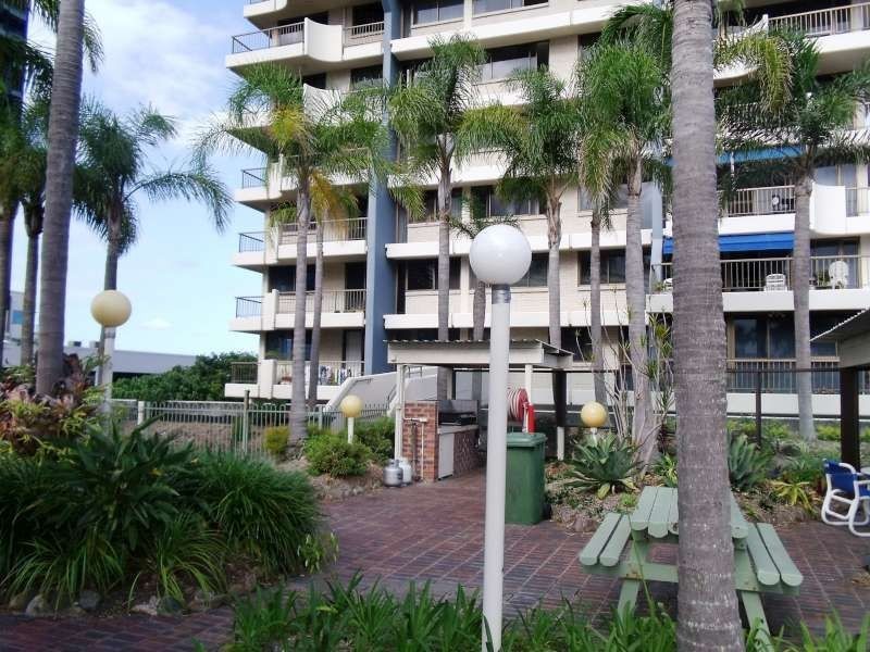 5E Huntington, 10 Marine Parade, Southport QLD 4215