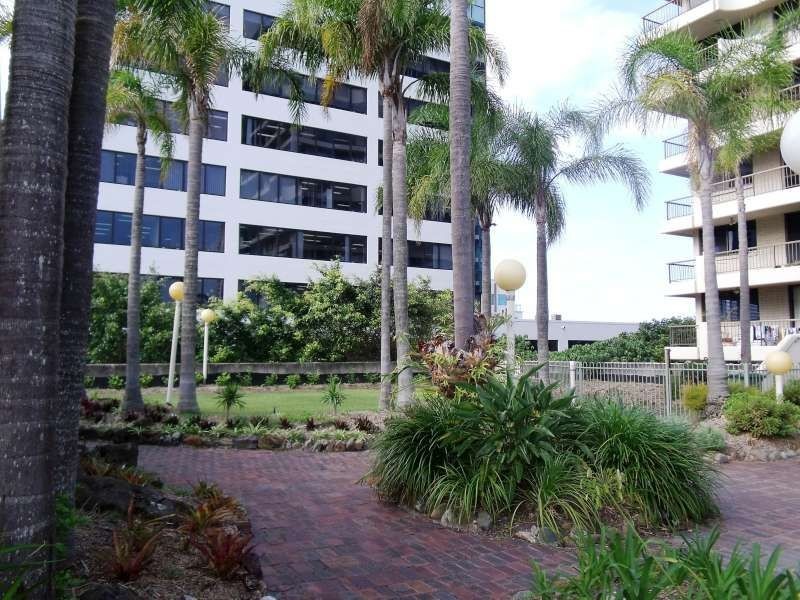 5E Huntington, 10 Marine Parade, Southport QLD 4215