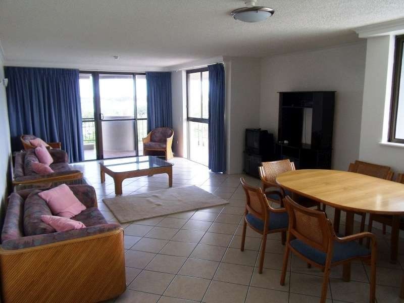 5E Huntington, 10 Marine Parade, Southport QLD 4215