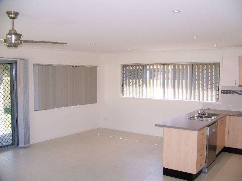 2/13 Oleander Street, Daisy Hill QLD 4127