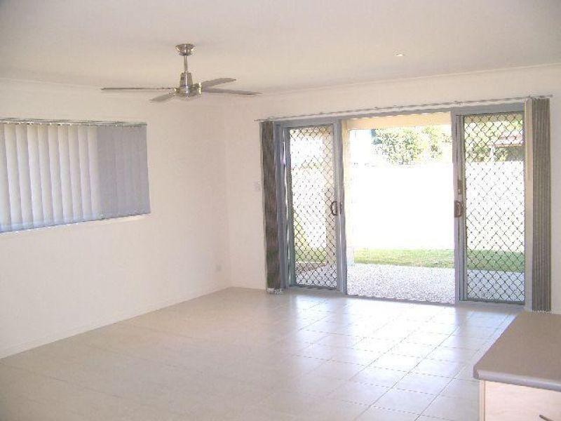 2/13 Oleander Street, Daisy Hill QLD 4127