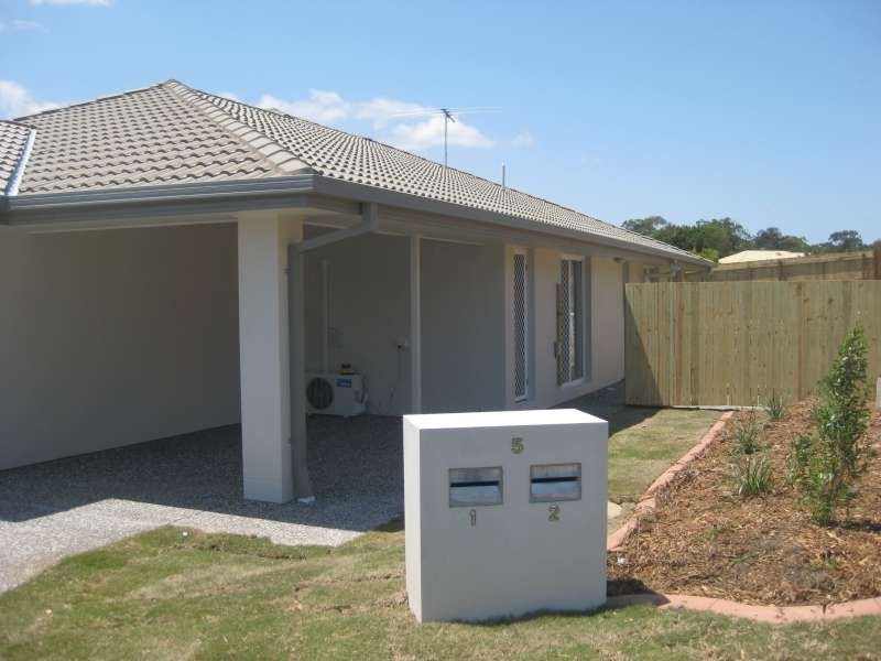 2/5 Lygon Place, Kallangur QLD 4503