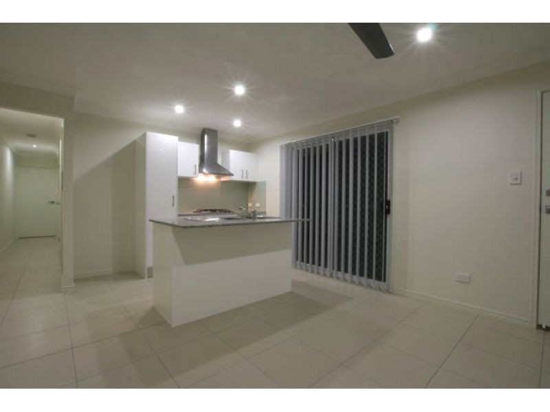 2/5 Lygon Place, Kallangur QLD 4503