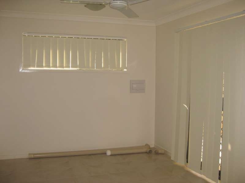 2/31 Water Street, Kallangur QLD 4503