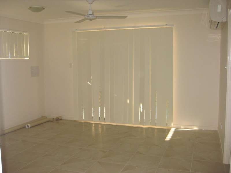 2/31 Water Street, Kallangur QLD 4503