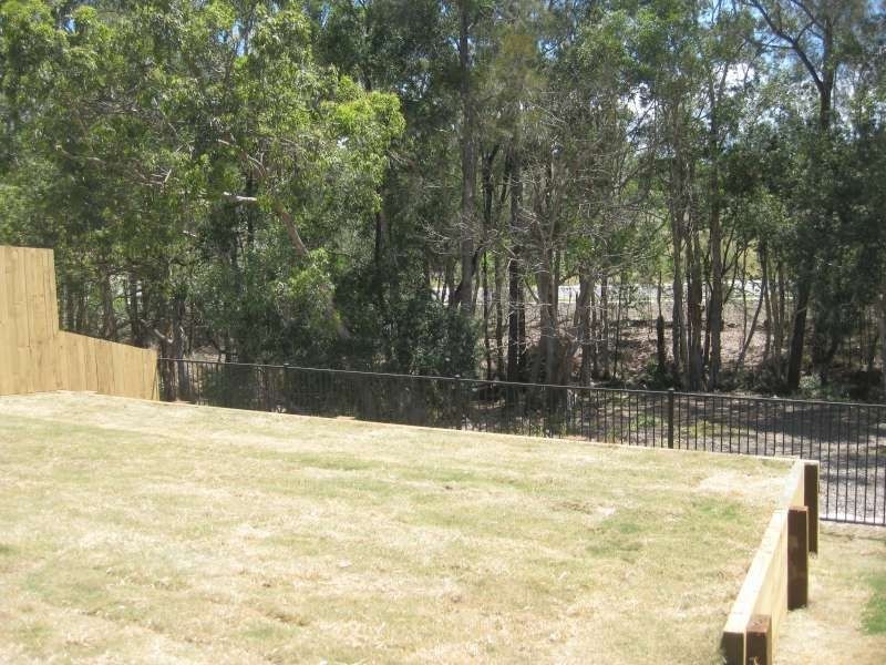 1/4 Gabrielle Court, Kallangur QLD 4503