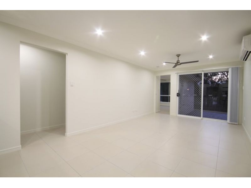 1/4 Gabrielle Court, Kallangur QLD 4503