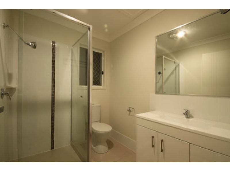 2/4 Gabrielle Court, Kallangur QLD 4503
