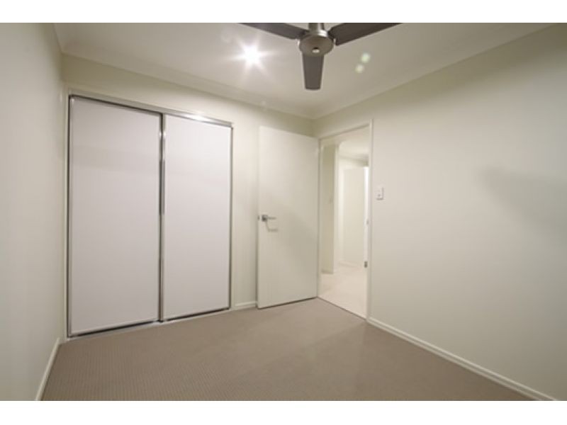 2/4 Gabrielle Court, Kallangur QLD 4503
