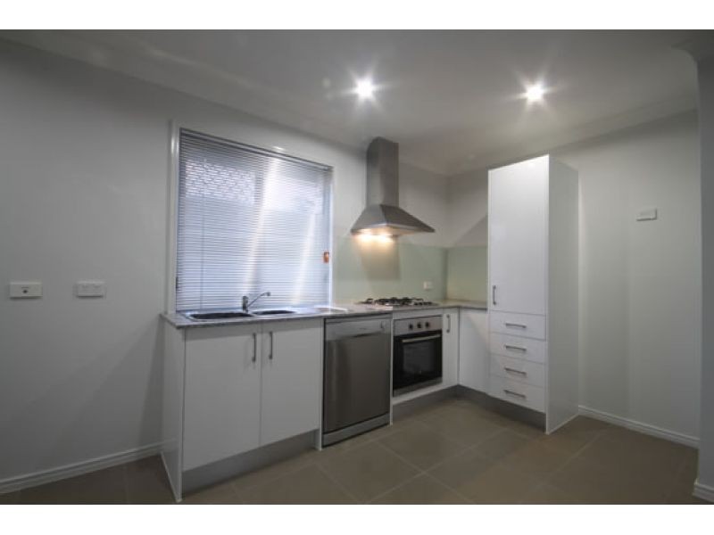 2/3 Gabrielle Court, Kallangur QLD 4503