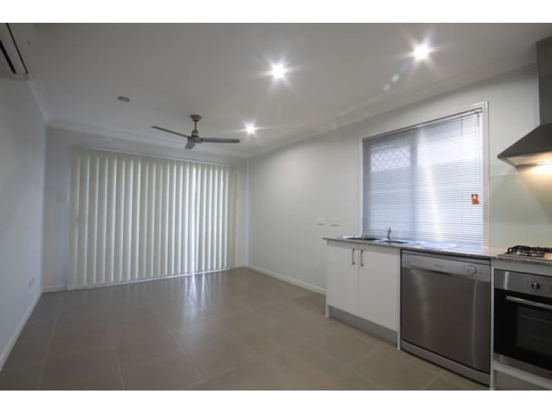 2/3 Gabrielle Court, Kallangur QLD 4503