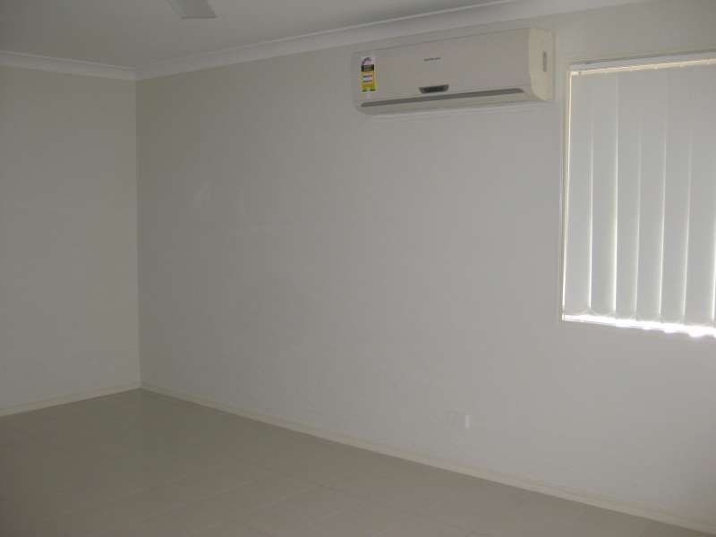 2, 17 Grandview Parade, Griffin QLD 4503