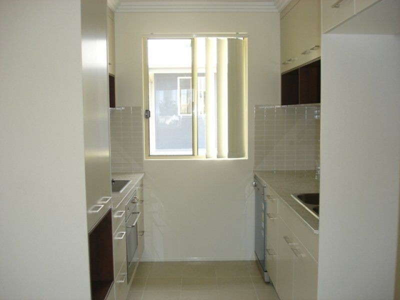 5/4-6 Locke Street, Southport QLD 4215