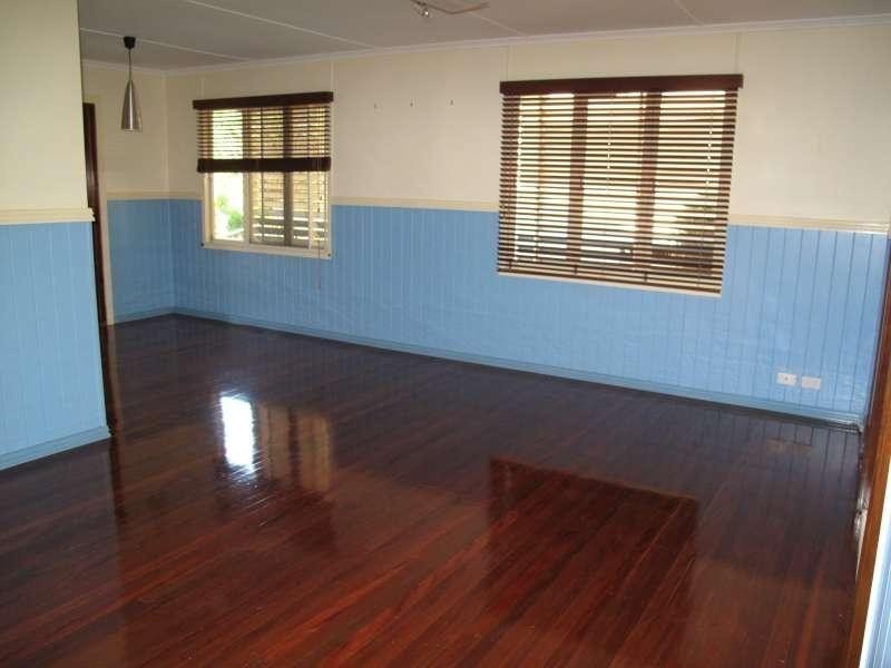 19 Aldren Street, Stafford Heights QLD 4053