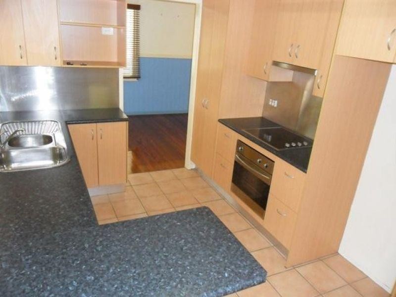 19 Aldren Street, Stafford Heights QLD 4053