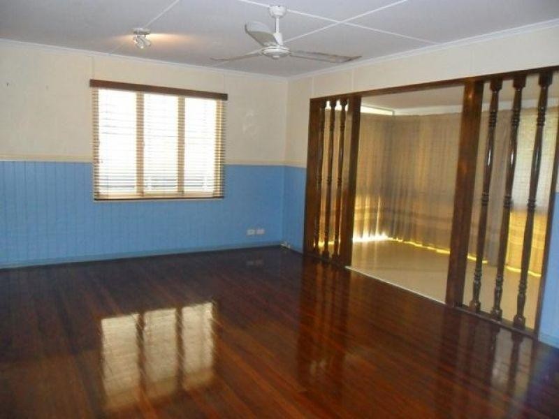 19 Aldren Street, Stafford Heights QLD 4053