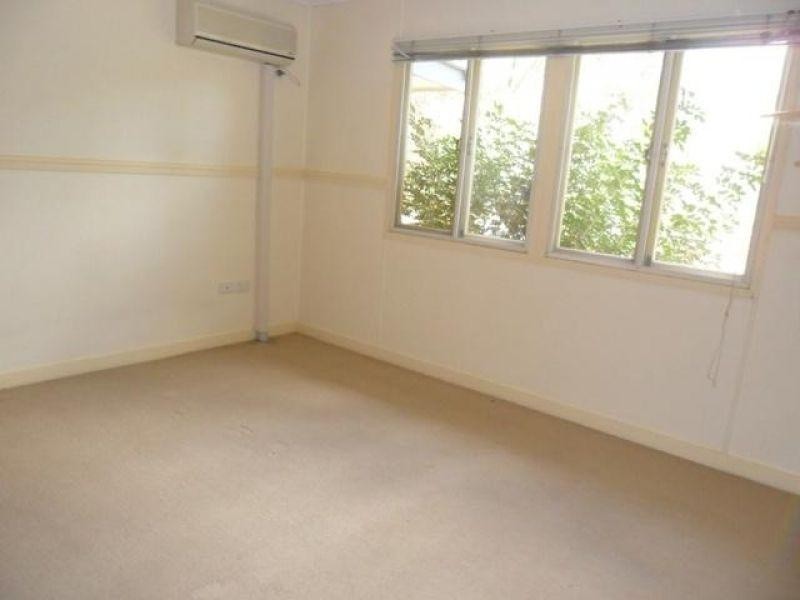 19 Aldren Street, Stafford Heights QLD 4053