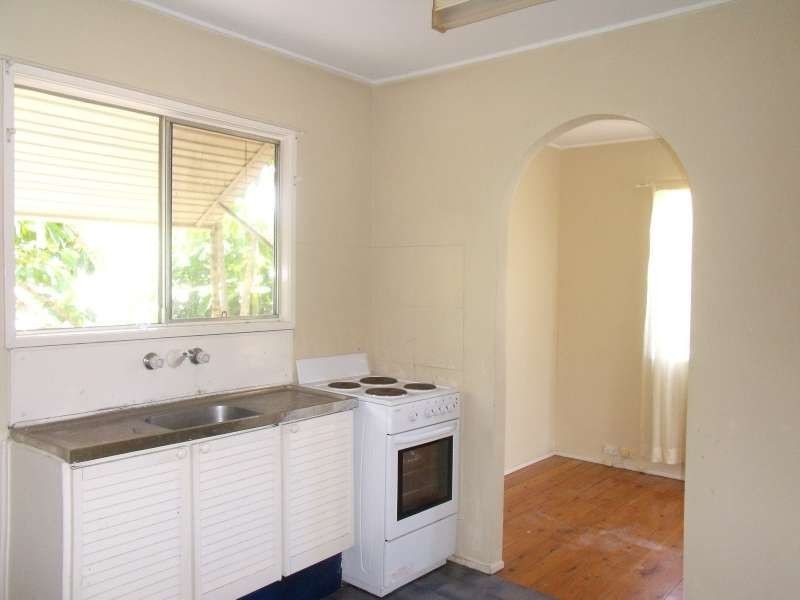 41 Maple Street, Kingston QLD 4114