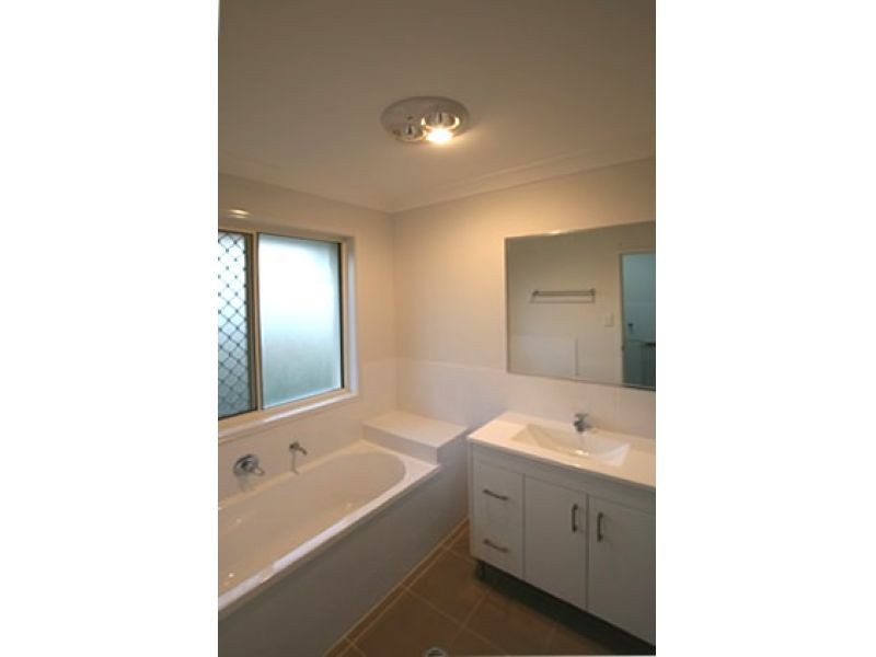 1, 1 Lygon Place, Kallangur QLD 4503